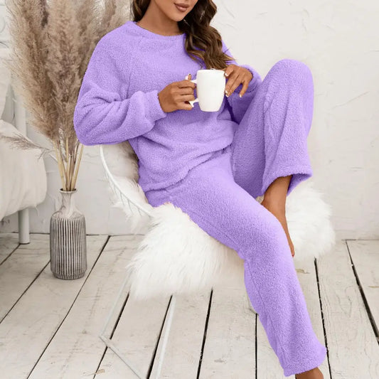 Women's 2-Piece Plush Pajama Set – Long Sleeve Top & Pants