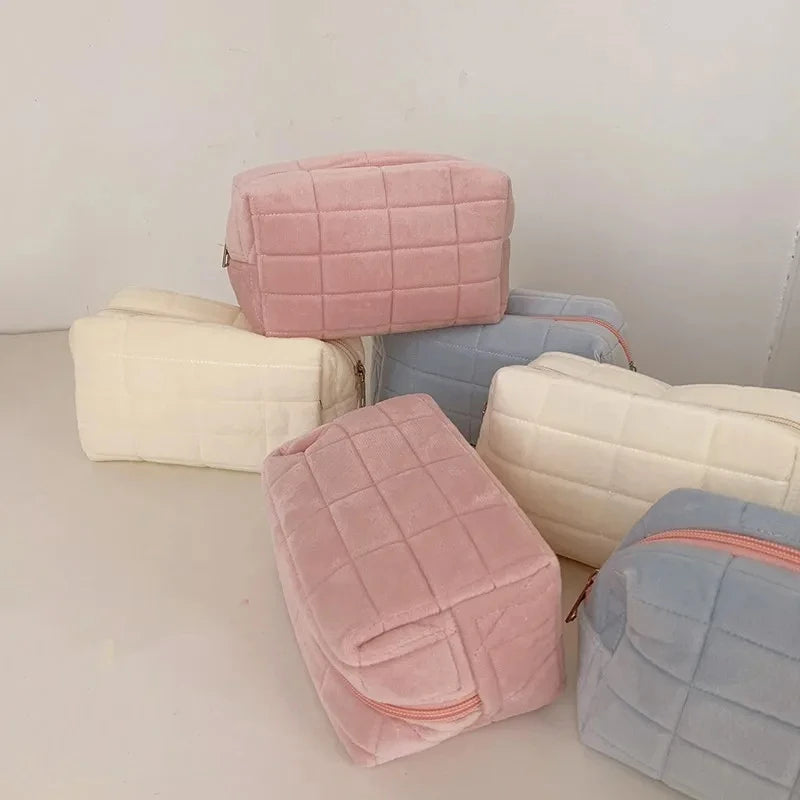 Large Cosmetic Storage Bag with Zipper – Women’s Makeup Organiser, Travel Toiletry & Pencil Case Handbag