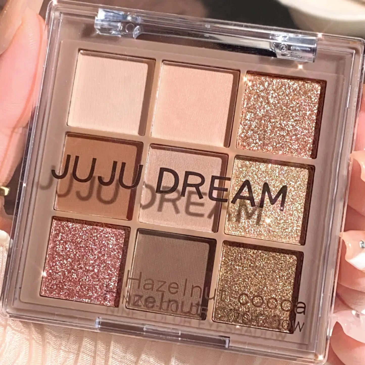 Luxurious 9-colour eyeshadow palette - Velvet matte and shimmer effect, durable waterproof, berry, brown and nude tones