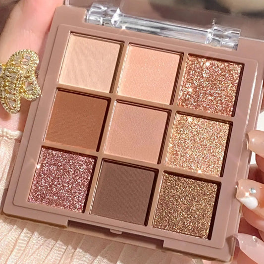 Luxurious 9-colour eyeshadow palette - Velvet matte and shimmer effect, durable waterproof, berry, brown and nude tones