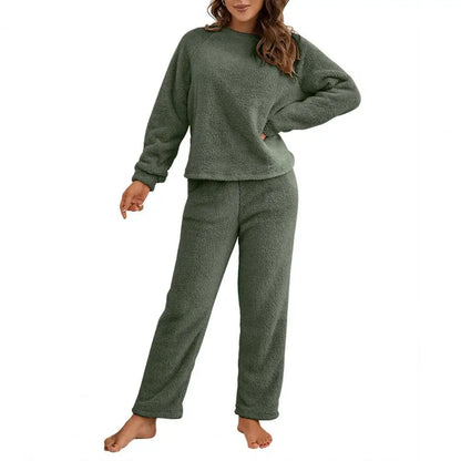 Women's 2-Piece Plush Pajama Set – Long Sleeve Top & Pants